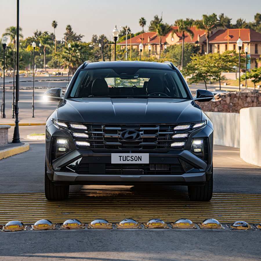 Parrilla con acabado cromado Hyundai Tucson Híbrido 2026